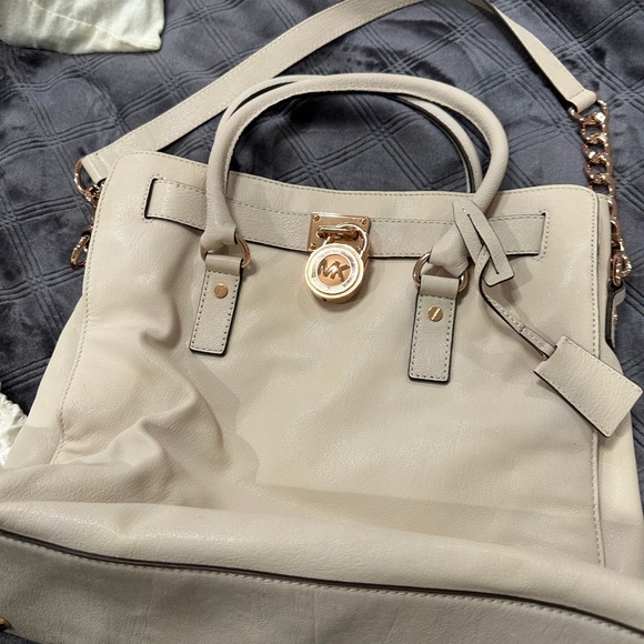 Cream colored Michael Kors. (Hamilton) lightly used - Picture 1 of 3